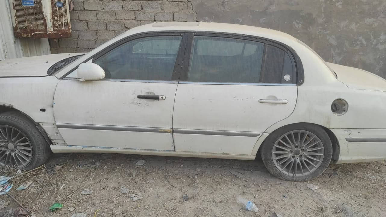 سلام عليكم ورحمه الله وبركاته سياره للبيع واقع الحال ابيع كوم حديد كير ومكينا ابلاديات  كل كهرباياتها شغاله بيها خلل كهربائي متشتغل تبريد شغال  السعر 15 وبيها مجال  الرقم ***********
