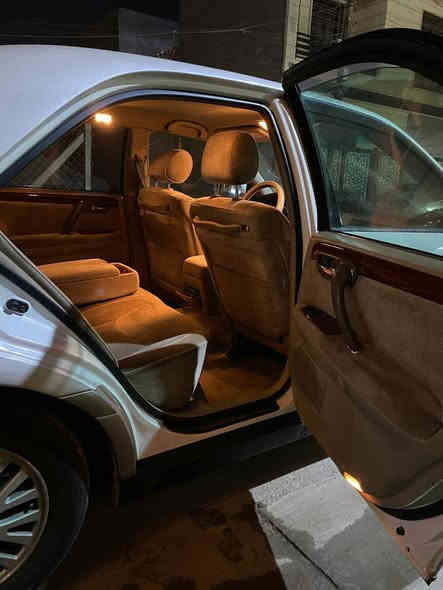 سلام عليكم.. 
تويوتا كراون ملكة 👑 موديل 2000 . سنوية عظم تسجيل 2019 تنتهي 2023 .. فقط كمرك غير مدفوع.. ما تتحول فقط وكالة.. رقم كركوك مشروع وطني.. سيارة مكفولة من كلشي فقط طخة بسيطة جوة قبق البانزين.. طك النجف فوق وجوة.. شاصي 75.. مجمع استيرن والمشط أباتشي.. 4دكم محرك ديفور كبير.. مواصفاتها معروفة كاملة مكملة.. السعر  100 وبيها مجال العنوان بغداد السيدية.. ***********  واتساب .. *********** واتساب
