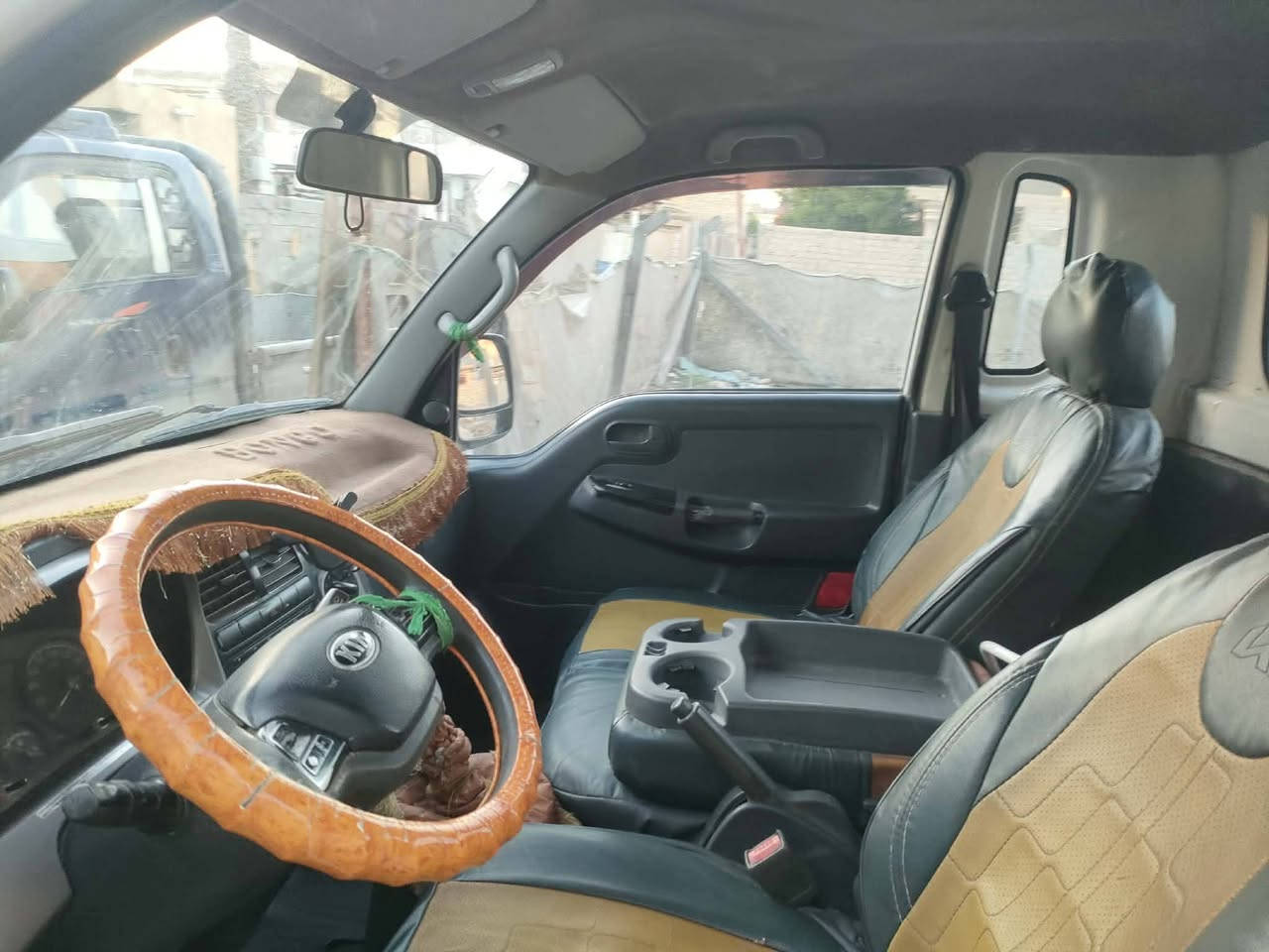 السلام عليكم كيا بنكو موديل 2014 للبيع كفاله عامه من ضربه وطخه وصبخ سياره احله من الصور سنويه بسمي نافذه ل 2031 رقم واسط نكليزي مكاني حله سعره 105 وبيه مجال لاستفسار ع رقم *********** _ ***********
