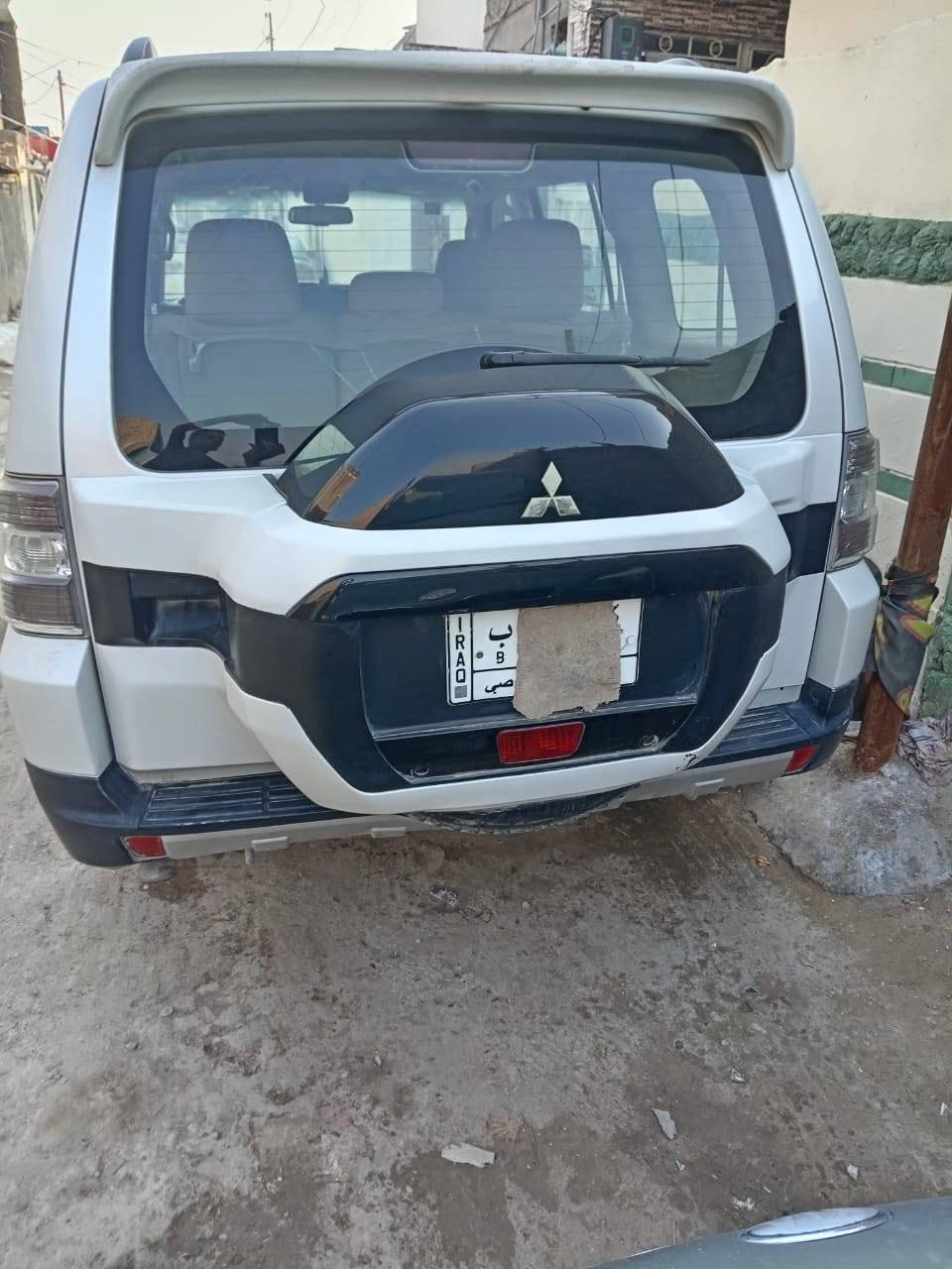 السلام عليكم باجيرو موديل ٢٠٠٨ محدثه ١٦  كير مكفول ومكينه بيه لا ستيك ولف تبريد ثلج مكفوله من الصبغ والضربه  مواصفات اشاير بامري تحكم ستيرن  السعر ١٢٠ وبيه مجال مكاني بابل اكثر استفسار ***********
