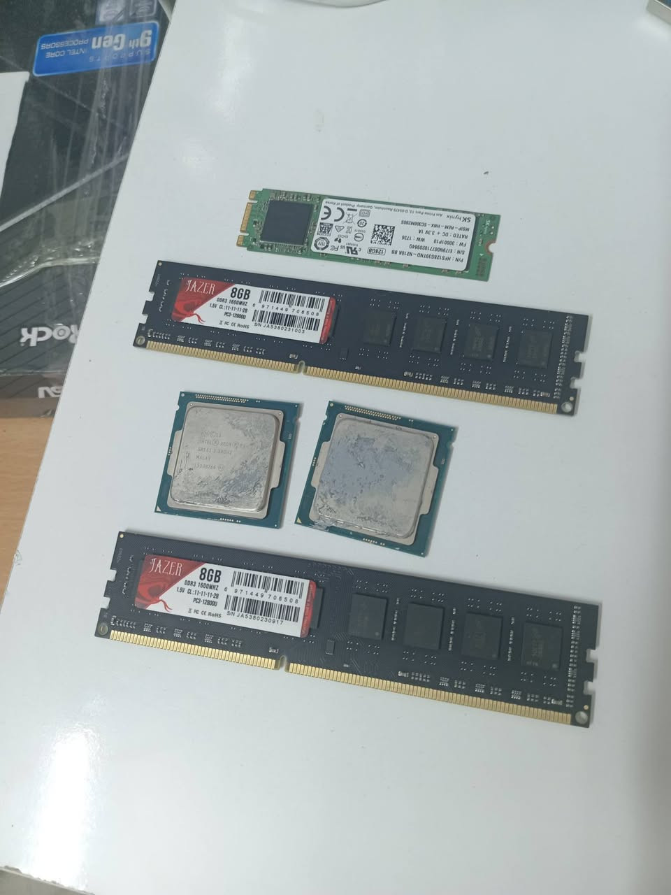 قطع للبيع ادمن ❤
E3 1270v3 قطعتين القطعه ب 25 قفل
معالج قوي مقارب جدا لل i7 4790
ram ddr3 1600 8×2 جديد مفتوح للفحص سعر الكت 15 الف قفل 
بورد جيل رابع معوج كم بن سعرها 10 واذا تاخذ اكثر من قطعه بلاش 🤣
nvma 120g ماركه شغال طبيعي جدا سعره 20 قفل 
قطع عليها ضمان يوم عده البورد لان وضحت السبب 
توصيل موجود ***********
