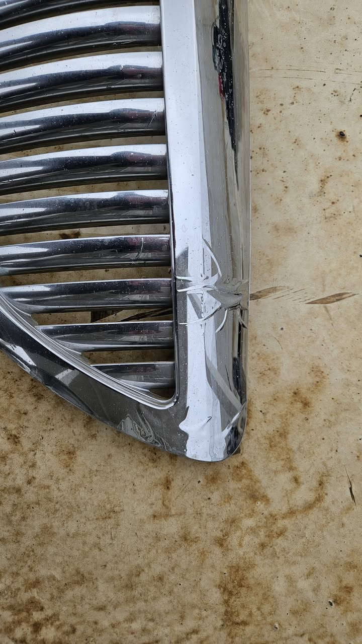 سلام عليكم للبيع كريل لينكولن تاون كار ٢٠٠٣ _٢٠١١ اصلى
***********
