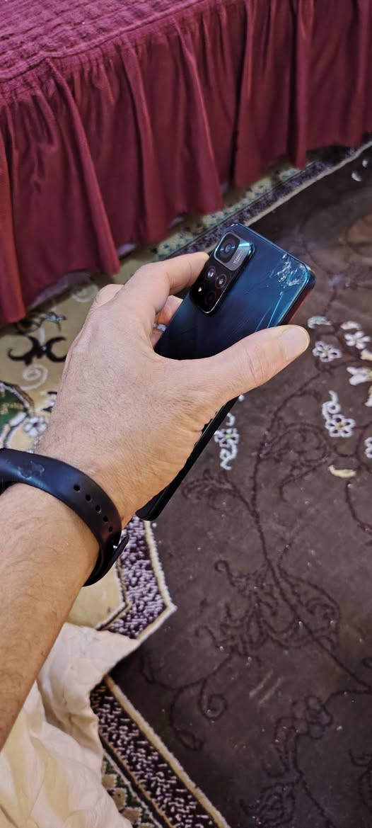 نوت ١١برو فايف جي ذاكره ٢٥٦ جهاز كلش خرافي بيع او مراوس للسعر ١٤٥ مكاني كربلا *********** كربلاء, العراق
