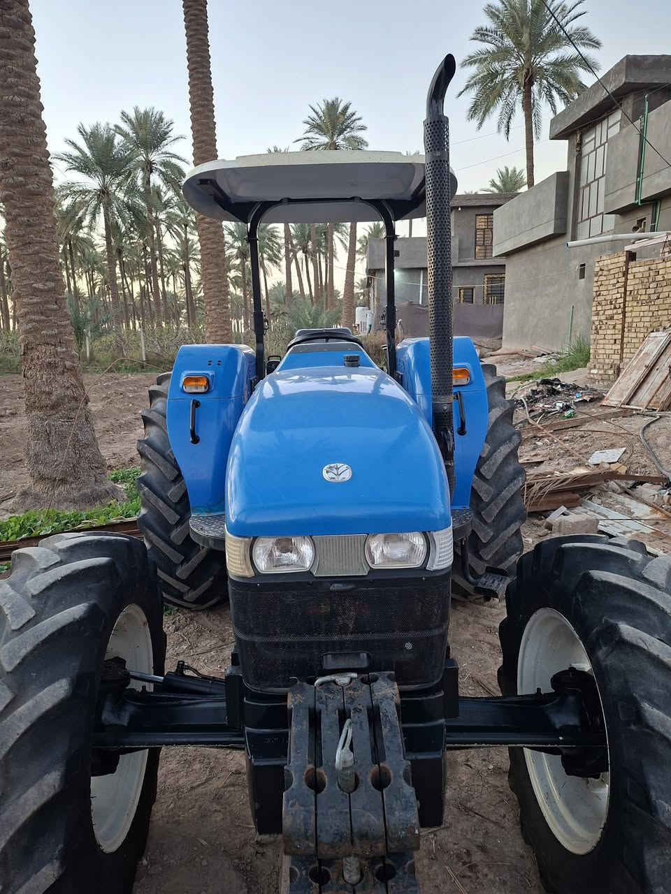 نيوهولند موديل ٢٠٢١ للبيع على وضع الشركه ما مفتوح برغي السعر ٢٧،٥٠٠ مليون وبي مجال للاستفسار الاتصال ***********
