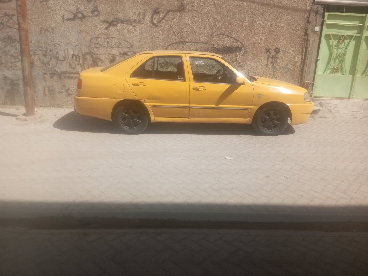 سلام عليكم 
شيري كوين 
مديل 2011
سياره محوره كير مكينه بيكاجوو
السياره ما مبدل بيها ي شي لا صبغ ولا ظربه عده الدوس مصبوغات السياره كير مكينه تبريد ثلج كله مكفول تحويل مباشر السياره بسمي مصفره ه‍يئه و غرامات رقم نكليزي تخم تأير جديد ي نقص مابيها مكاني بغداد مدينه الصدر 
السعر 35 وبيها مجال قليل 
***********
