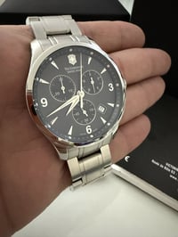 Victorinox • كرونوغراف • قطر 42