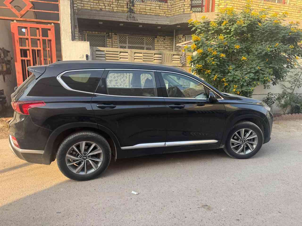 سنتافي موديل ٢٠٢٠ رقم بابل مكينه ٢٤٠٠ أربع قطع كير مكينه مكفولات تفحص بالسونار  ***********
*********** بغداد, العراق
