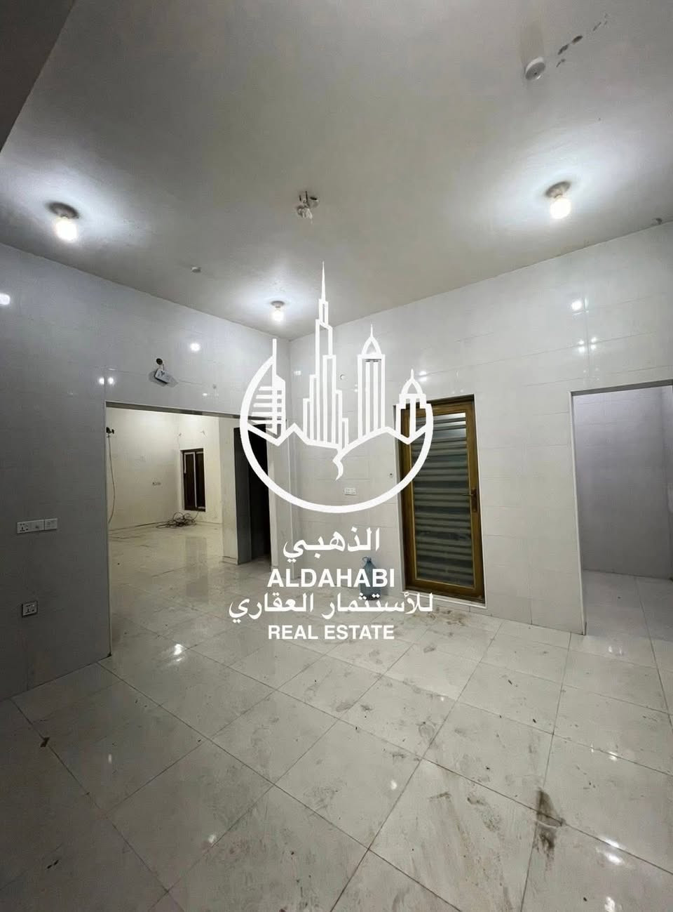 للايجــــــــــــار ✅
.
بيت للايجار في كوت الحجاج ركن مساحة 250م بناء حديث موقع ممتاز قرب الكنيسه و مجمع سبع سنابل 
.
مواصفات البيت / 
.
غرفتين منام ، صاله ، استقبال، مطبخ حار و بارد ، صحيات داخلية و خارجيه ، كراج
.
سعر الايجار 850 

#مجــــــاز_قانــــــــونيــاً
—————————————
#ملاحظه لعملائنا الكرام يتوفر لدينا عروض عقاريه بيوت للبيع والايجار في كافة مناطق محافظة البصره كذلك يتوفر لدينا بنايات تجاريه للبيع في مناطق ممتازه بوارد شهري ممتاز 
‏‌‎ للمعلومات اكثر التواصل على الرقم الموضح او زيارة
الموقع 
البصره_ شارع عام حي الزهراء _ قرب مستشفى النفط
***********
***********
