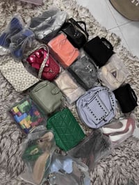 شنط ١٣ • احذية ٧ • توصيل