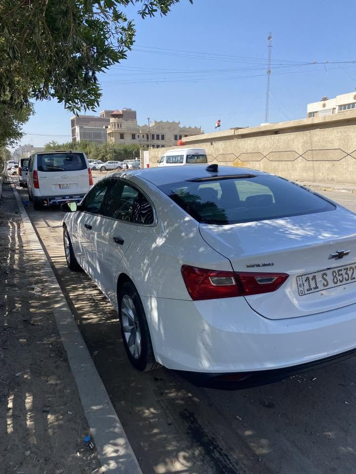 السلام عليكم
ماليبو 2019 للبيع او المراوس 

محرك 1500 تيربو 

ماشية 160 الف كيلو وليس ميل 

رقمها بغداد الدولي الجديد حرة بأسمي مداور ثاني يوم 

حادثها حافة البنيد ربعه صبغ والجاملغ الايسر مصبوغ 

تخم تايرات جدد
كير ومحرك خير من الله 
تبريد خير من الله ثلاجة 

السياره حلوة ونظيفة استخدام شخصي مال جناي 

السعر 105 وبيها مجال

للاستفسار اكثر اتصل ***********
وشعندك مراوس راسل ودز الصور
