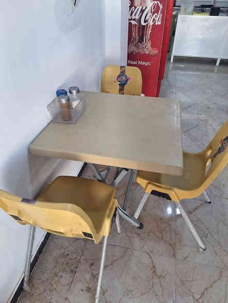 غراض مطعم للبيع لعدم التفرغ ..
غراض نضيفه وجديده استعمال شهرين فقط وباسعار مناسبة  ..

الاسعار :

مبرده الحياة ٣٠٠،٠٠٠ الف

طباخ اربع عيون ٢ حجم كبير ٢ حجم صغير ٢٠٠،٠٠٠ الف

مجمده حجم ١٣ قدم ٢٥٠،٠٠٠ الف 

ميز مربع ٢٠،٠٠٠ الف

كرسي ١٠،٠٠٠ الاف دينار

مفرغه حديد حجم ٥٠ أصليه ٤٠،٠٠٠ ألف

مروحه عموديه رذاذ ١٠٠،٠٠٠ الف

سنك مع القاعده حديد والخلاط ٥٠،٠٠٠ الف

مغسله مع الخلاط ٧٥،٠٠٠ الف

للاستفسار مراسلة الرقم واتس اب او الاتصال:

***********
