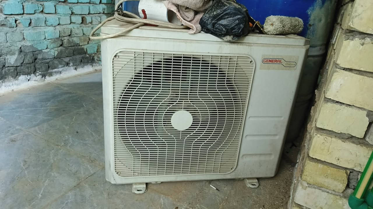 للبيع سبلت جنرال كولد 2طن
نضيف يحتاجه بور وغاز فقط
سعر 250  الف
***********
