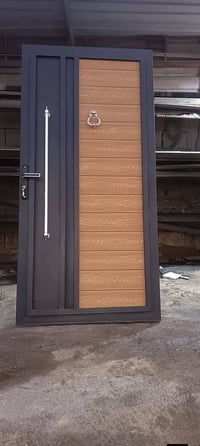 حداد متنقل لعمل كافه انواع الحام ابواب شبابيك محجرات سقائف  ابراج واجه...