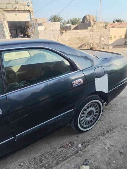 السلام عليكم للبيع كراون بطه موديل ٩٢ سنويه مجدد ٢٠٢٩ بيهه بخار بسمي رقم بغداد ***********
