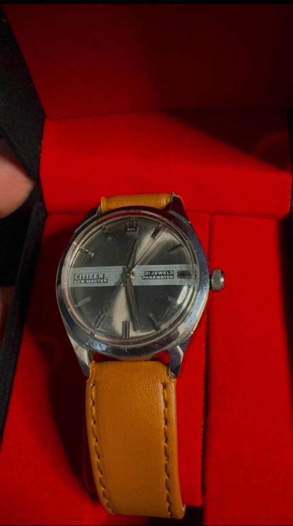 ساعات فنتج للبيع 
عدد 4 سويسري نصب تكويك 
2 ياباني اوتماتيك جميع الساعات شغلات ونضيفات