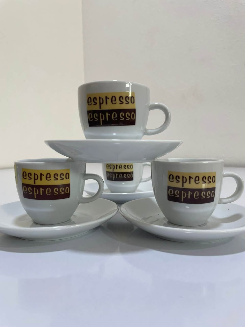 متوفررر 🔥 الفنجان ب 7  الف 

يُعد هذا الفنجان من طقم قهوة إيطالي كلاسيكي مصنوع من البورسلين، ويتميز بتصميم "بينز" (حبوب) العتيق باللونين البني والأصفر.


**إذا كنت صاحب هذا الإعلان وتريد حذفه لأي سبب، رجاءا أرسل رسالة إلى الدعم الفني**