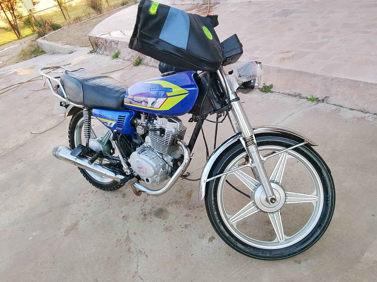 سلام عليكم دراجه البيع جني موديل 19 ناشاط فول مانقصه كلشي مكان بيجي سعر 275بي مجال  كهربيات شغله ***********
