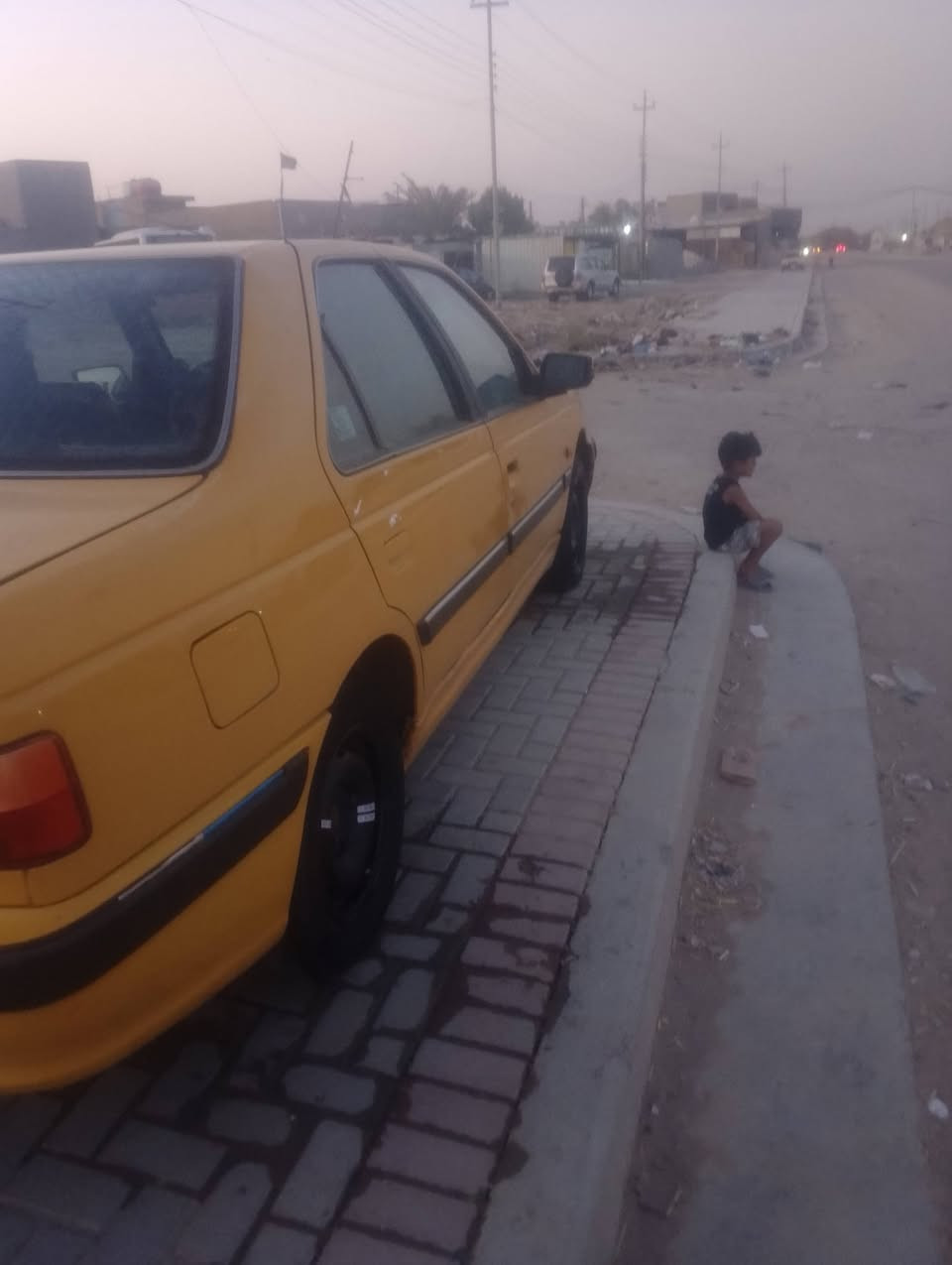 سلام عليكم بيجي باص 2015سياره نضيفه تبريد وشغال ودواشمه جديد مكفوله طاخ بال صندوك رقم *********** لى سعر43
