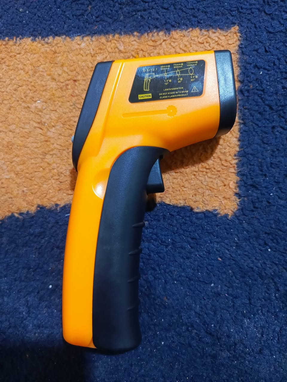 قياس درجة الحرارة+قياس دقات القلب والاوكسجين
السعر 30 الف مع التوصيل 
للاستفسار موجود واتساب
***********
