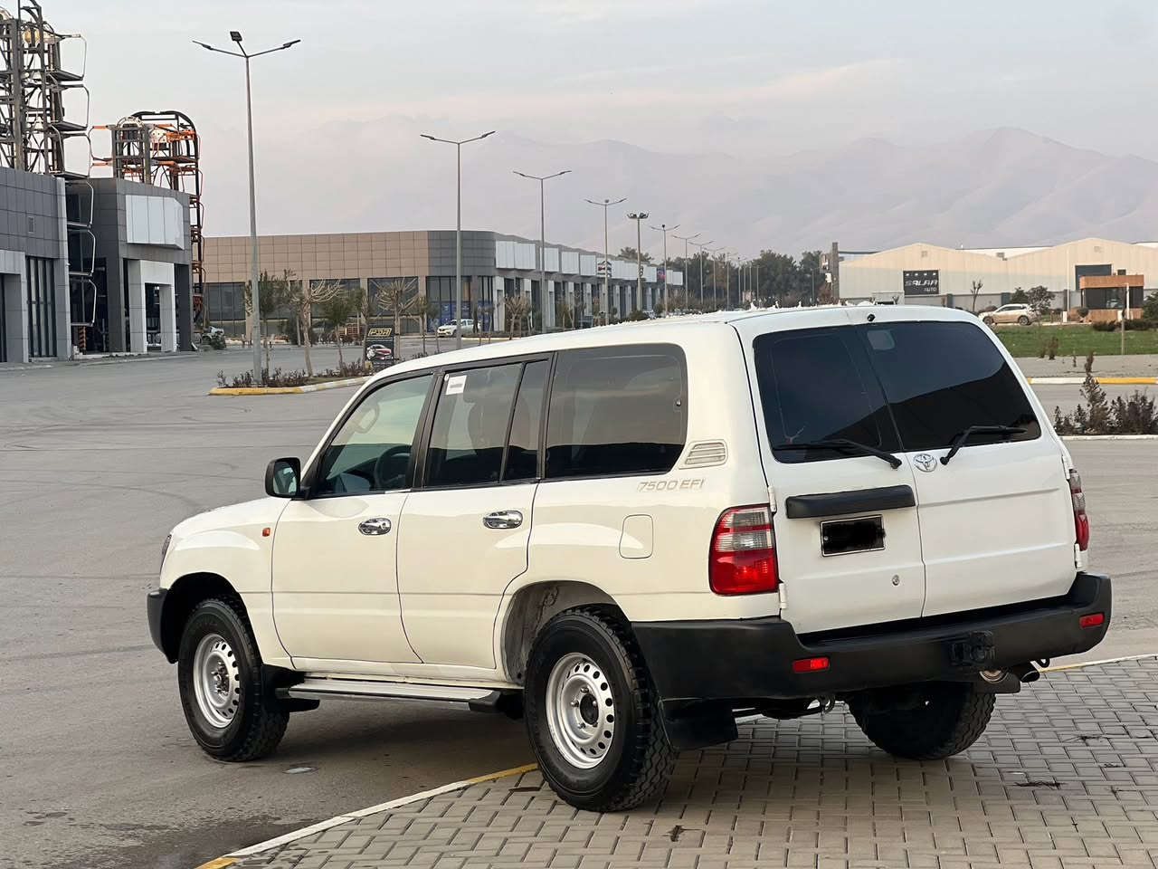 (مۆنیکا 2004 G)  ئارم سلێمانی
داشبول بەرز فول عادی هەموو گیانی بە شەرت سە یارەکە نوقسانی نیە  دوکە ل بوخار 
ئەکسل و دەبلی بە شەرتی 100 فیتە ر  
سە یارەکە زۆر جوانە زۆر مەز بوتە  
هیچ مە سرە فی تیانیە 
گەرمیوو تە بریت مەزبوت
بۆیاخ عامە وەر گە راوە سەیارەک پێشوو دوای  کە پسە    
ئارموو ئە وە لیاتوو خرامەی بە شەرتی  مرور
شوێنم ( سلێمانیە) سعری( 120) گەلایە معامەلەیە    (9710146  0771 )
