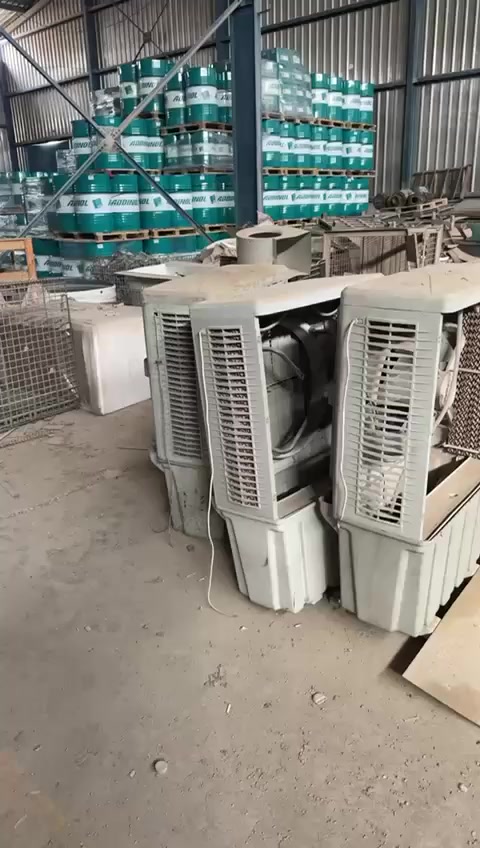 السلام عليكم
عندي هاي وجه مبردة كونفيرة شغال كامل جيب وشد جدد وعندي وياهن مبردات كامله للبيع تصفية مخازن 
الاستفسار 
***********
بيهن فايدة للشراي متخسر وياي اني ابيع حديد هواي يطلع عندي وماطورات هواي يطلع عندي
