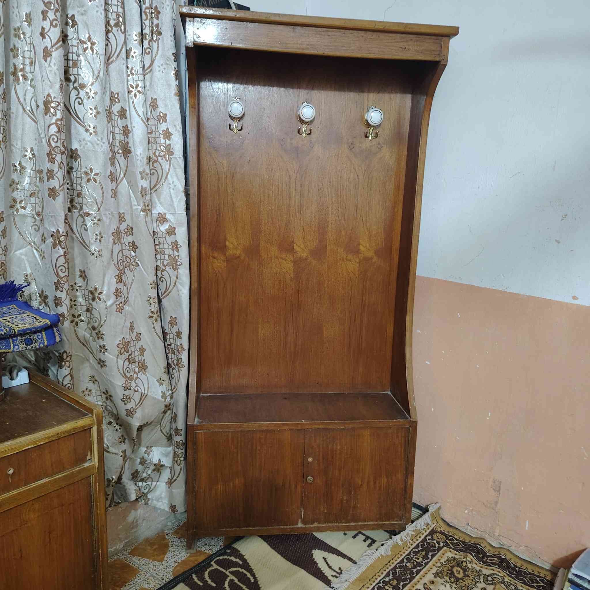 غرفه تسكام كنتور 5بيبان وزاويه وميز تواليت ودوشك جربايه للعلم الجربايه قرص الشمس


**إذا كنت صاحب هذا الإعلان وتريد حذفه لأي سبب، رجاءا أرسل رسالة إلى الدعم الفني**