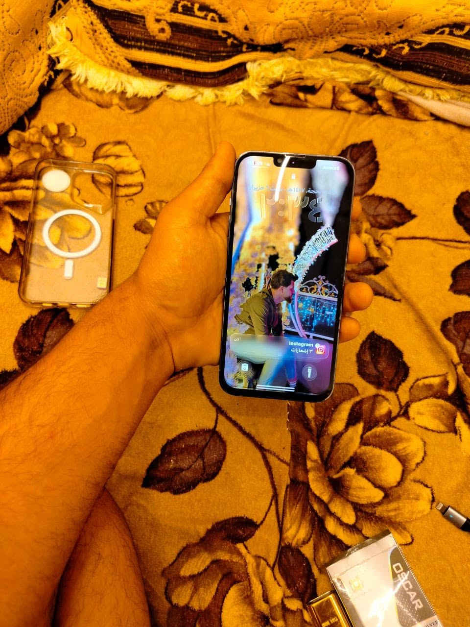 السلام عليكم ١٣ برو ماكس لون بحري بطاريه ٨٢ ذاكره ٢٥٦الجهاز  مبدل شاشه ٣ خيارات الباقي كله نورمال تك سيم السعر ٤٨٥ بي مجال بسيط للتواصل خاص او اتصال ***********
