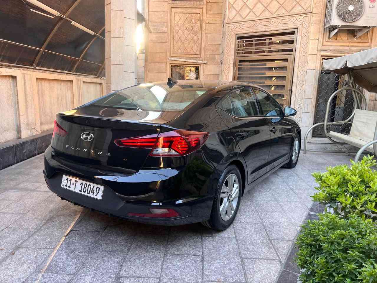السلام عليكم ......
(( للبيع فقط للبيع فقط اقره المنشور قبل لتخابر واني حاضر  ))

(( النترا جديده ومكفوله موديل 2019 ليبل واحد بدون تبديل وبدون صبغ مواصفات كلش حلوه السياره جديده بمعنى الكلمه بسعر مناسب جدآ  117ورقه  فقط ))

السياره رقم بغداد الدولي الجديد بأسمي التحويل مضمون  100‎%‎ والسياره جديده بمعنى الكلمه ومرقمه وجاهزه من كل النواحي السياره ........

لون اسود كلش حلوه السياره بلاديه السياره بدون حادث كسر بالدعاميه فقط وبدون دواخل الشواصي واللغود مكفولات وبالخير عالياخذه 💐💐💐💐

مواصفاته :-
محرك دووش (( DOHC ))بلادي مكفول كفاله عامه 
الكير مكفول كفاله عامه 
شاشه كبيره  
داخل جديد لوك 
تحكمات بالكشنات
كاميرا بلاديه خلفيه دواره
تحديد مسار 
توقف ذاتي 
رادار جانبي ( نقطه عمياء )
شاشه ترحيب 
لدات اماميه 
لدات خلفيه 
ويل كب بلادي شكل الجديد 
لايتات زنون 
نظام ايكو لتقليل وقود السياره ونظام سبورت ونظام عادي
ABS
تبريد ثلج 
داخل السياره جديد 
تخم تاير جديد 
تحكم استيرن جهتين
گير اوتماتيك وعادي.
وبعد بيه هوايه مواصفات مذاكره 
السياره  جاهزه مابيه اي نقص.....
السياره موجوده بغداد– المشتل–شارع المطبگ ......

رقم الموبايل

***********

***********

السعر 117 ورقه مناسبه جدآ السياره مكفوله كفاله عامه سياره ليبل واحد بدون تبديل وبدون صبغ نهائيًا وموصفاته كلش حلوه السياره جديده بمعنى الكلمه 

اخوان الشراي يخابر مموجود بالخاص اي استفسار اتصل وتدلل 💐💐💐💐..... بغداد, العراق
