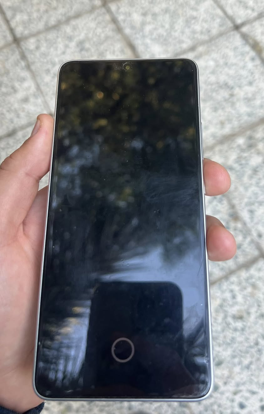 سلام عليكم ورحمة الله
بوكو X6Pro

شاشة AMOLED 6.67 إنج 120Hz
معالج قوي Dimensity 8300 Ultra
رام 12GB
ذاكرة 512GB
كاميرا رئيسية 64MP مع تثبيت OIS
بطارية 5000mAh
شحن سريع 67W
يدعم 5G
ملحقاته كامله عده الكارتون 
اللون المميز والنضافه كدامك 100‎%‎
بيع فقط السعر 325 وبي مجال 
مكاني بغداد الغزاليه 
هاتف : ‭***********‬
***********
