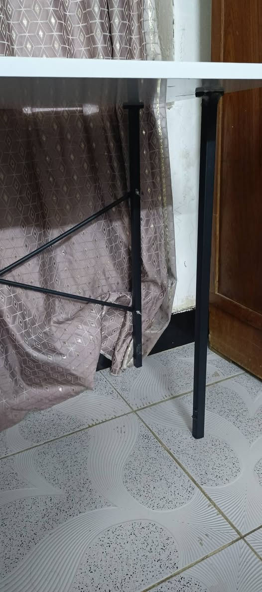 السلام عليكم
متوفر عندي ميز + كريس متحرك مريح 
رايدهن 60 ألف أو بي مجال 
الميز صارلي من خذيتة أقل الشهر  
والكرسي أيضآ أقل الشهر
الميز يكون أن دي أف للتواصل على الخاص أو الاتصال على الرقم : ***********
