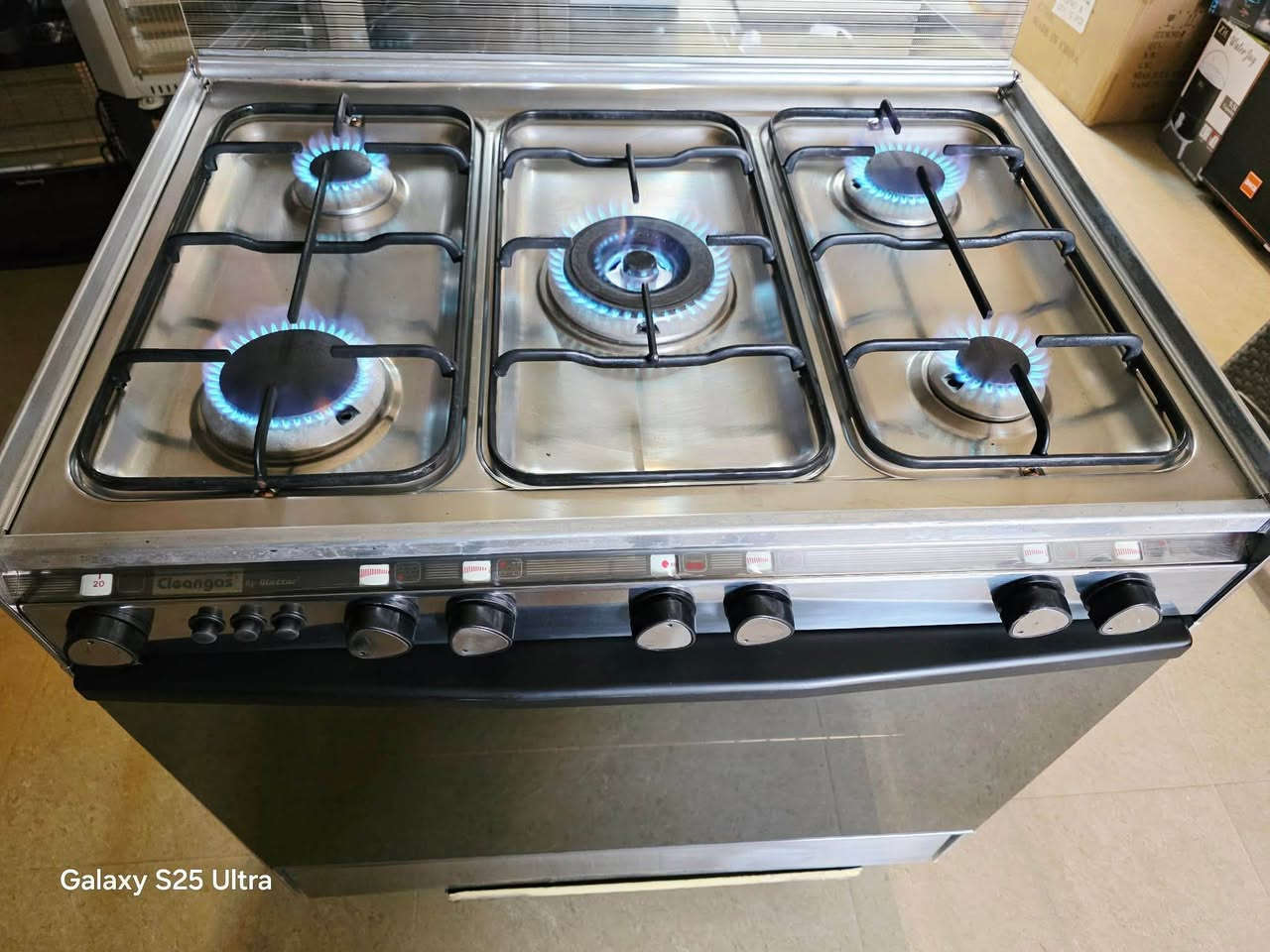 طباخ 5 عيون كلين كاز الاصلي ستانلس ستيل بالكامل بنظام بوري مغلون وعيون نحاس وبشرط وضمان ايطالي شد سوري مستخدم قليل جدا جداا بسعر ٢٨٠ الف ✅️ موصل, نينوى


**إذا كنت صاحب هذا الإعلان وتريد حذفه لأي سبب، رجاءا أرسل رسالة إلى الدعم الفني**