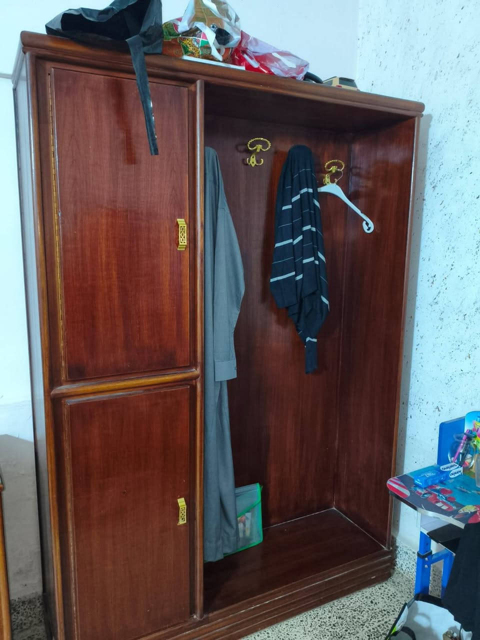 السلام عليكم غرفه نوم للبيع صاج شغل صاج ثقيل مكانه فلوجة 📍
تتكون من سبع قطع 
كنتور 
زاويه 
ميز مرايا 
تاج چربايه
وكومديات عدد ثنين...
الغرفه جدا ثقيله 📍📍
💸💸السعر مليون ونص
***********
♥️♥️♥️❤️‍🔥❤️‍🔥❤️‍🔥❤️‍🔥❤️‍🔥❤️‍🔥
