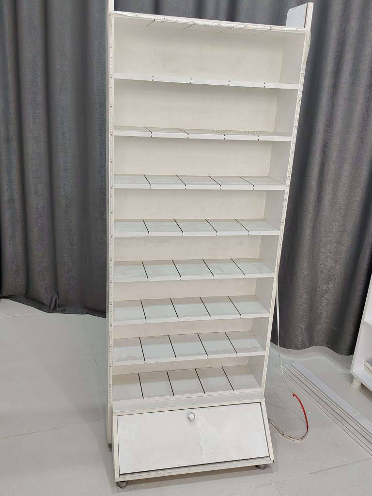 ئەم ڕەفانە بۆ فرۆشتن لەسلێمانی 
سعری دانەی 35هەزار السليمانية, العراق


**إذا كنت صاحب هذا الإعلان وتريد حذفه لأي سبب، رجاءا أرسل رسالة إلى الدعم الفني**