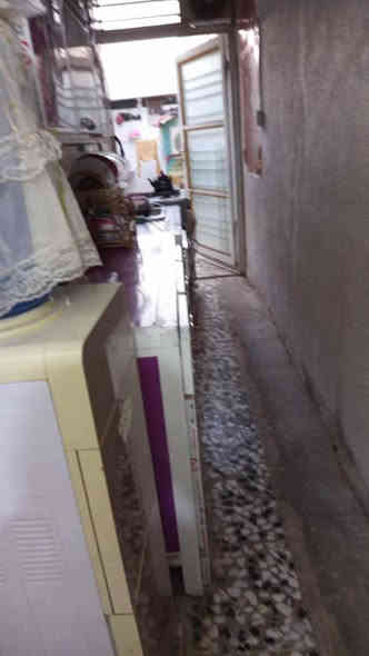 السلام عليكم بيت للبيع طابو صرف جهه شارع 80 قرب 

القريه مول المساحه 100متر 

قريب جدا على الشارع العام 

السعر 130او بي مجال 
الاتصال على الرقم 

***********
