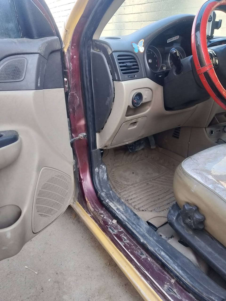 اكسنت مديل 10باسمي محرك بي صوت انطيك اياه فحم غرامات + هيا صفر  ضرر موضح بالصوره رقم انبار السعر 83 قفل قفل شرط تحويل وكاله مو شراي لا دوخني اعبر والله يسهلك مكان القوسيات تواصل خاص او اتصال***********
