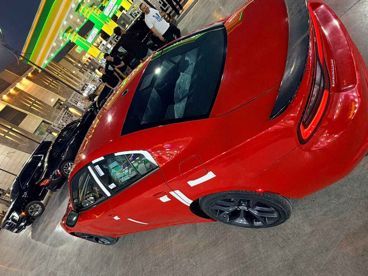 سلام عليكم.  ❤️ 

وينة ليدور نضافة ورخيص 

    

DODGE_GHARGER.     2022. 

سعر السياره.239$$     ))

__المواصفات___

     

*كشنات  خزن و كهرباء وحار بارد 

ستيرن تدفةة

*كشن حضن رياضي

*شاشه كبيره رياضيه 

    سستم صوت بلادي 

  *اوبشنات رياضيه 

*محدد السرعه

*تشغيل عن بعد

*ويل كب 20 

*كامره خلفيه دواره

*حساسات

*شاشه كار بلي

*كشافات ضباب

*مرايا متحسسه للاضاءه العاليه

*دخول ذكي بصمه 

هواي بعد بيه مواصفات

——اضافات——-

منظومه زنون عالي  اصلي شرط // ثلجيه

بيوجكترات. زنون 

سياره نصبته احله من الصور تجي وشوف سياره جديده بمعنى كلمه ادامه عليه من شركه صدر جديد بمعنى كلمه  اي نقص مابيه 

___

____

((حادثه بارد فقط      بدون دواخل      ///صور حادث موجوده  ويه صور 

السعر 239وبيه مجال 

مكاني بغداد🏨🏨بحي اور 

للاستفسار ***********
