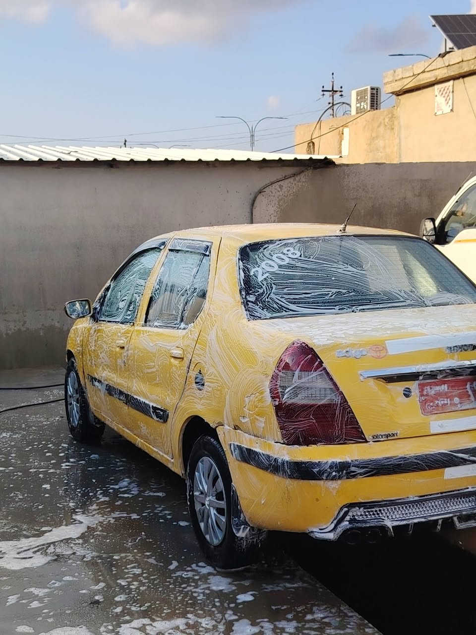 السلام عليكم سياره البيع محرك وكير كورله شرط 🖐🏻
وشرط التحويل ولوكاله تواير طخم جديد صدر نص عمر 🖐🏻
كهربائيات كله شغاله تبريد شغال سياره جاهزه شغل ومش🖐🏻 
ويرهم مراوس حسب الغناعه✨
***********
