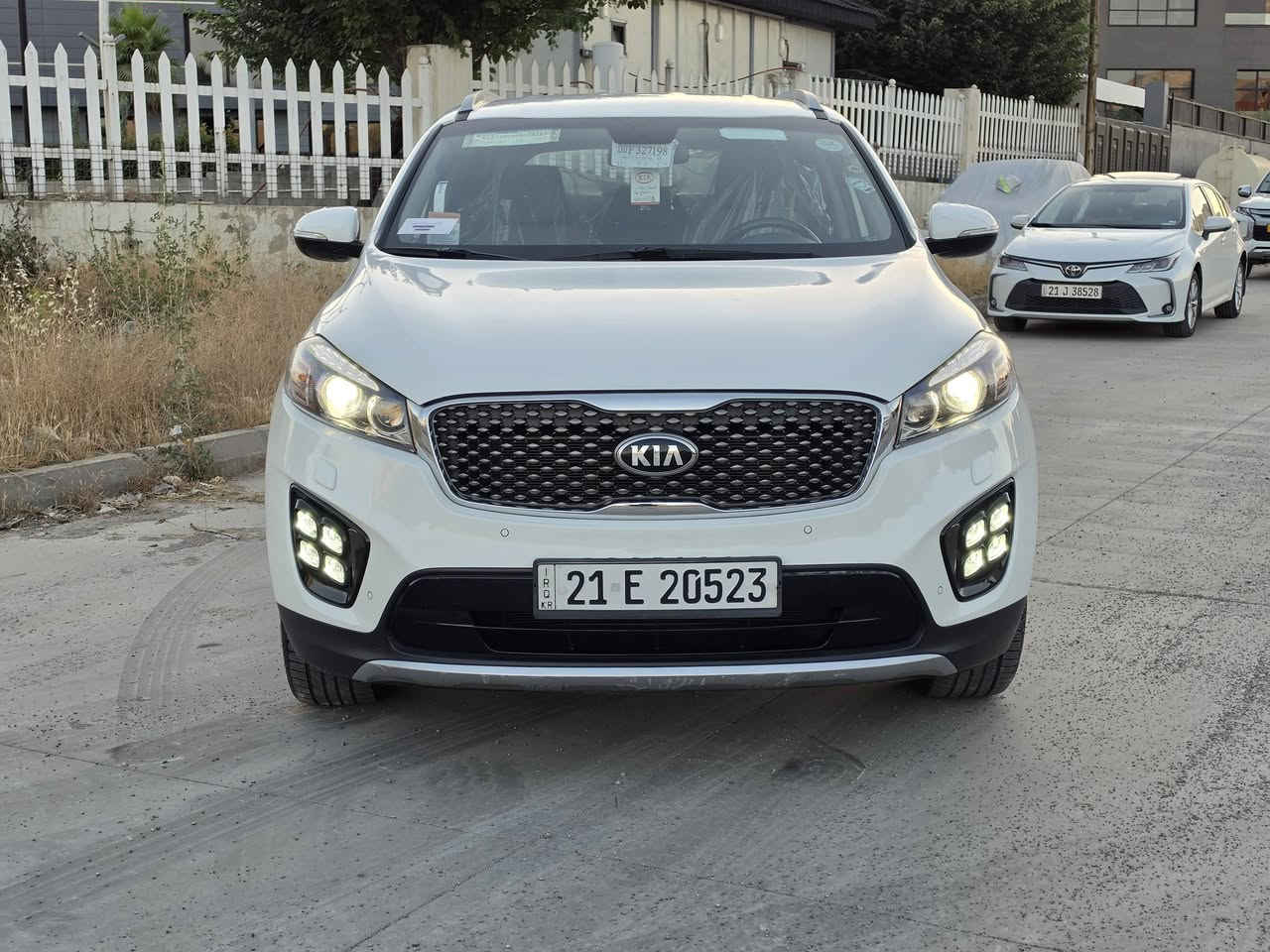 السلام عليكم للبيع كيا سورنتو 2018خليجي صفر شركه البخيت عل ايد وحده من لشركه لون ابيض ثلجي كفاله عامه  بدون صبغ فقط شبر بارد باب خلف سايق فقط لباقي كفاله مواصفات فول عدا البانوراما والجلد  بصمه كشنات الأماميه كهربائي تحكمات ستيرن دوسات ترحيب بردات خلفيه داخل صاج نضام ايكو حساس امامي وخلفي ليد امامي وخلفي بك لايت شمعه لايت زنون بلاد بلاجكتور بقلاوة زنون ويل كروم 5ويل داخل بيجي مرايات شفط اشاير ترحيب بليدات يدات نيكل صندوق كهربائي تبريد لمس منفصل شاشه كامره دواره بلادي زراك لايت مواصفات كلش حلوه 7راكب3قطع تبريد 6سلندر 3500دوش كير محرك تبريد بشرط مامفتوح برغي وبدون أي خلل كفاله جديده لوك لسياره بمعنى لكلمه اسبير منازل كتلوكات بصمات ثنين عدا حريق بلاد تخم تايرات لوك جديد تراي مال سياره زيرو ماشيه108Km حقيقي عل ايد وحده من لشركه جديده بمعنى لكلمه دينار مصرف مابيه سيرفس كامل مسويله هيدروليك دهن فلاتر جديد سنويه هزه أرقام جديدلل2030بسمي تحويل بنفس ليوم مكان السياره ب #السليمانيه السعر 218وبيه مجال بسيط الشراي يخابر***********
