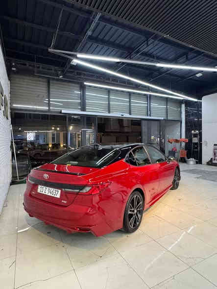 السلام عليكم

للبيع Toyota camry

موديل 2025 الشكل الجديد

فئة Xse اعلى موصفات بالكامري السيارة ماشية 8000 بعدها ع وضع الشركة 

الموصفات : 

بصمة/ بانوراما/ شاشة كبيرة/ شحن لاسلكي/ كشنات جلد وتدفئ/تدفئ ستيرن/تبريد قطعتين/  رادارات 360°/ انارة LED بدشبول/ تحكمات ستيرن/شفتات سرعة/تلاث.انظمةقيادة/ كشنات كهرباء / ترحيب عند الاقتراب /ويل عكس لونين /
سياره جديده بمعنه لكلمه وبالحقيقه احله من صور بهواي

السيارة ظررها طخه بنيد بدون دواخل + طخه صغيره باب سائق 
السعر 255 $ بيه مجال 

العنوان : بغداد الصليخ

الاستفسار : ***********
