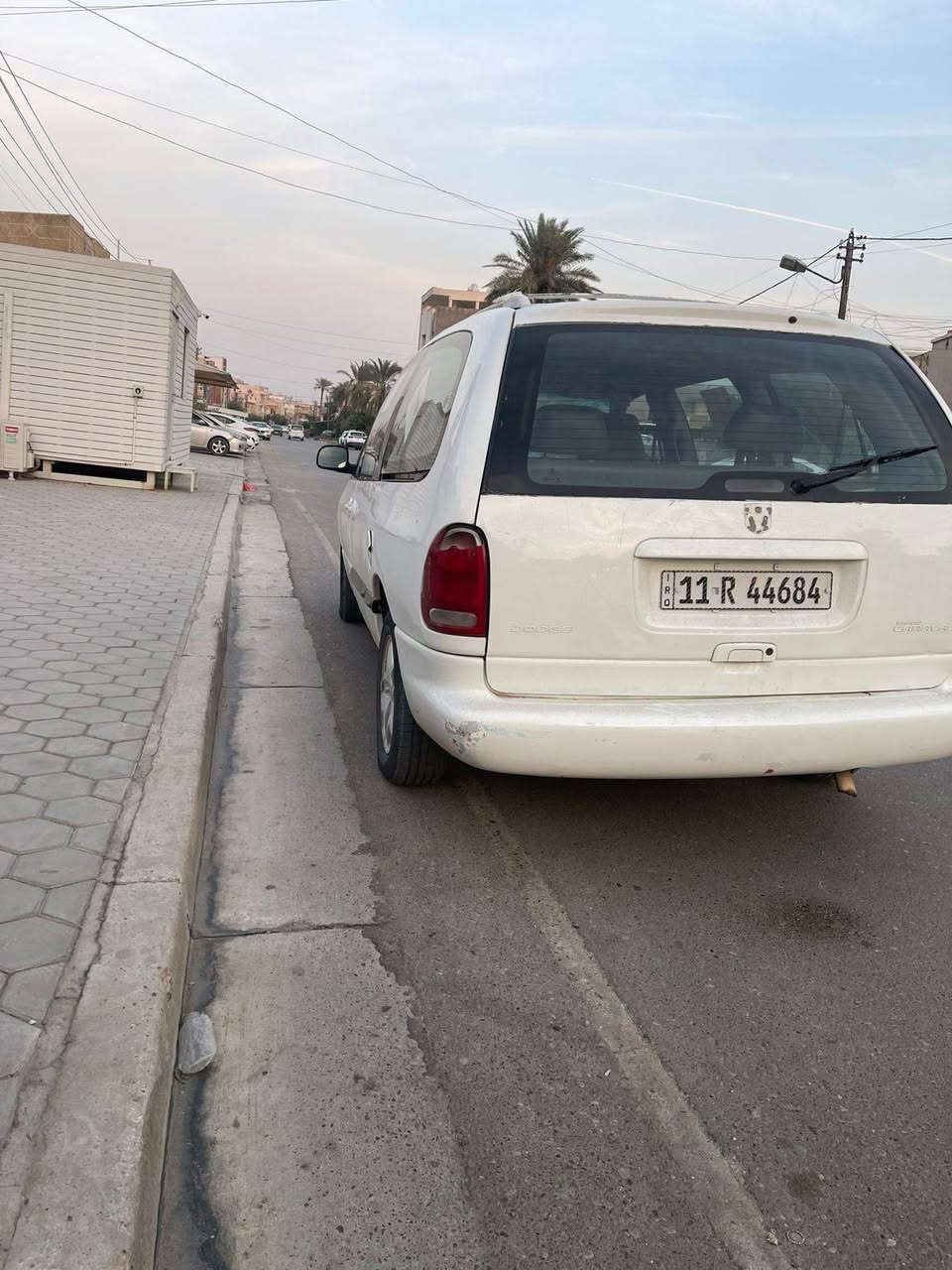 السلام عليكم
للبيع دودج كرفان 
موديل1998
7 راكب 
محرك 3800
محرك بي تبخير
كير مكفول
مصبوغه حزام 
صدر امامي بي ملاحضات 
تخم تاير جديد 
رقم بغداد 
السعر 40 $ وبيه مجال 
مكان السيارة بغداد حي الجامعه 
***********
