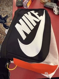 جنطة نايكي • جديد • توصيل