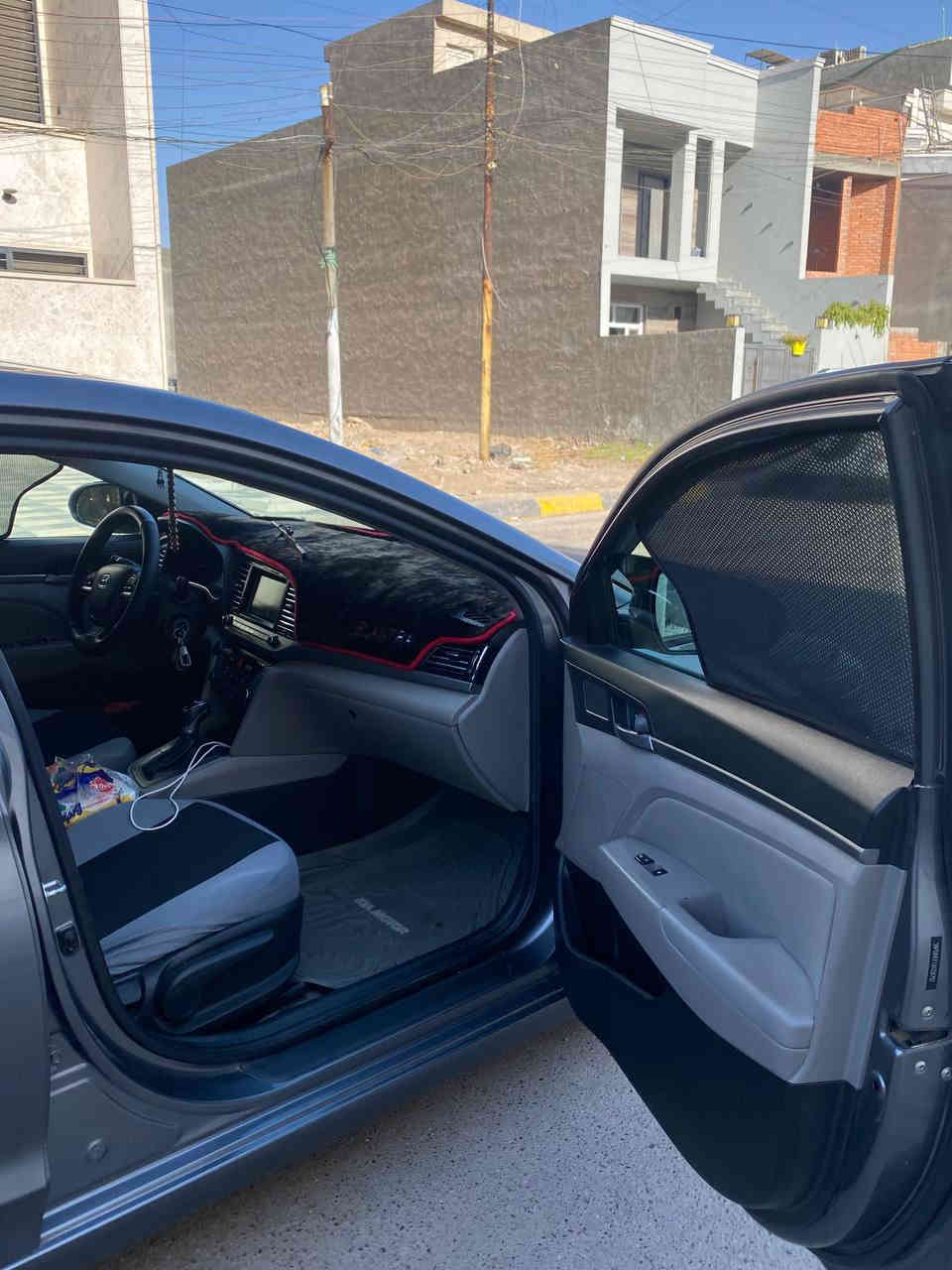 سلام عليكم للبيع او مراوس النترة موديل 2018 
بيها صبغ مكان الرقم الخلفي وبنيد وفوك باب السايق بالتكمة شي قليل مال تحميل بدون لا معجون ولا بارد بدون ايرباك السيارة ماشية 152 ميل موصفات شاشة كامرة دوارة رادار جانبي تحكم ستيرن جهتين كروز سرعه 3 انضمه قيادة سبورت وايكو ونورمل شاشة ديجيتل محرك 2000 دوش مبدل بي راجز حار فقط بلادي كير بلادي سيارة نظيفه ومرتبه يحتاج الها بس صبغ دعامية وبنيد مكان السيارة بغداد الغزالية سعر 122 وبيها مجال  

***********
