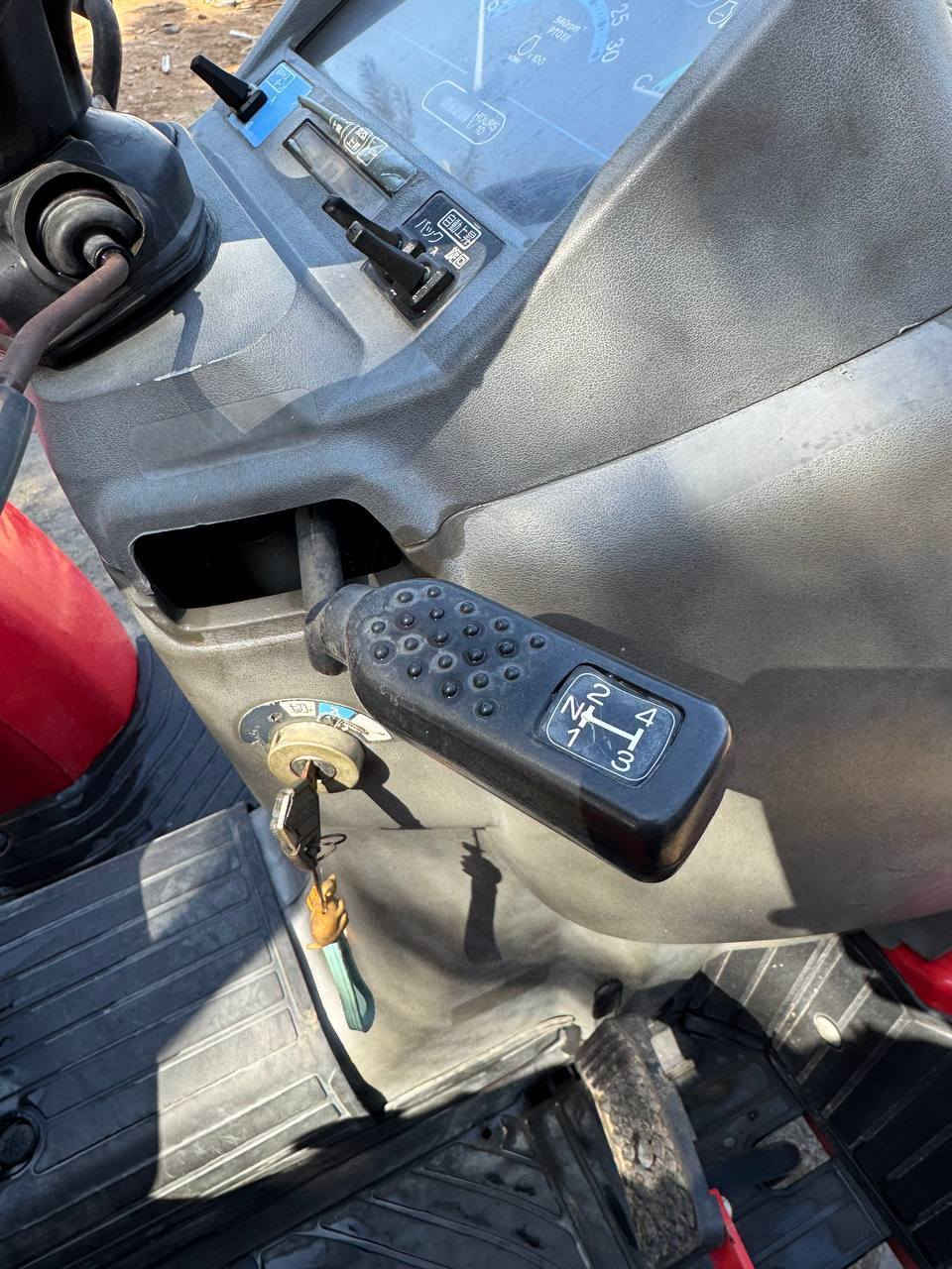 ينمار ياباني دخول جديد RS240
موديل حديث 
النضافه واضحه بل صور 
كاروبه جديده بمعنه الكلمه 
مكفوله من كلشي نضيفه جدآ 
المواصفات
دبل اكسل4×4
باور استيرن ابلاد PS
رفاس ابلادي 
مكينه مكفوله من الصبغ 
تخم تاير جديد
محرك كير اكسل مكفول شرط الفحص 
العنوان بابل قرب جامعه بابل
للاستفسار اكثر 

***********

ابو مصطفى
