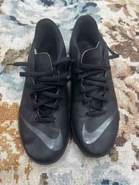 نايك اصلي فيتنامي  طول القدم 25 الحجم 40 بالأمريكي قياس 6 تخفيضات  الس...