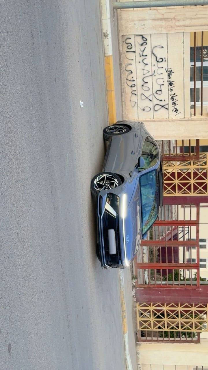 بسم الله الرحمن الرحيم
🚘 هيونداي سوناتا 2025 

رقم. بغداد اب اسمي 

 ماشية 20 الف

محرك 2.5L المرغوب بدون توربو 

✨ المواصفات فول 

 بصمة ( ابواب + صندوق ) 

🟥 تشغيل عن بعد 

🟥 شاشة جبيرة ( كار بلي + اندرويد )

🟥 واير ليس شحن 

🟥مثبت سرعة 

🟥قيادة ذاتية 

🟥تحديد مسار 

🟥 رادار امامي 

🟥رادار جانبي 

🟥رادار خلفي 

🟥كامرا دوارة ١٨٠

🟥مثبت ستيرن 

🟥سايد بريك بصمة 

🟥مودات قيادة ( نورمال - سبورت - سبورت بلاص - كوستم)

🟥 بانوراما 

🟥تبريد بيانو 

🟥تبريد قطعتين 

🟥لدات بلادية بالدشبول متغير الوان تتحكم بيهه بالشاشة

🟥كيجات بالعداد تظهرلك قراءة (حماوة الدهن - التيربو - العزم)

🟥كيجات دجتال تتغير ويا كل مود مثل ماموضح بالصورة

🟥كير دكمً ٨ سرعات + شفتات ستيرن 

🟥نظام سماعات BOSE اقوى انظمة سماعات

🟥جامات اوتو

🟥اوتو هولد

🟥كشنات جلد

🟥محرك 2500 بدون توربو 

🟥لدات امامي خلفي 

🟥وبعد هواي مواصفات بيهه/: ســعر250 بيه. مجال 

*********** الله يرزق الجميع انشالله
