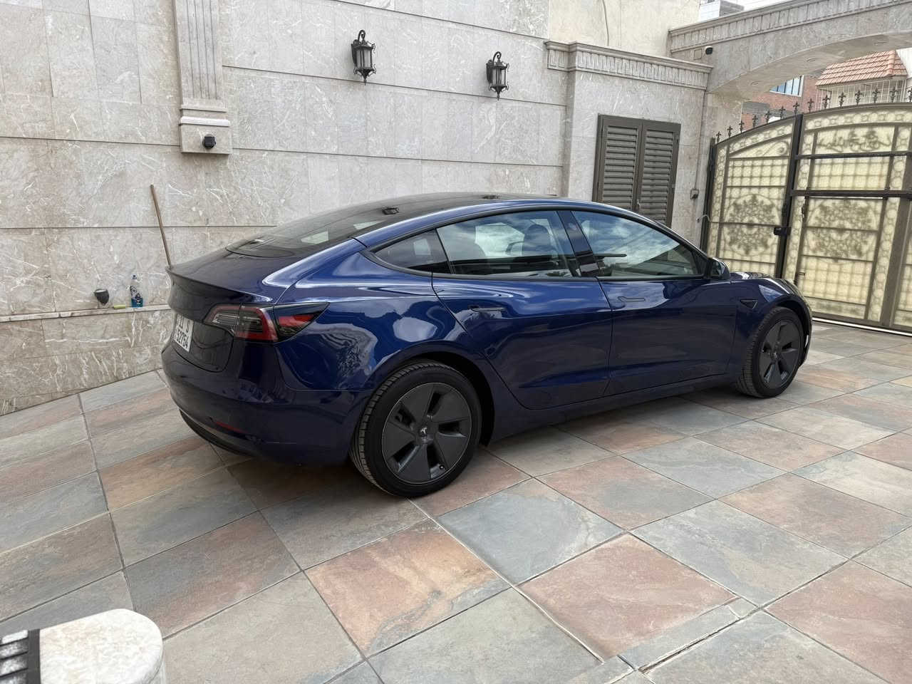 السلام عليكم تسلا 3 تك ماطور ٢٠٢٣ سياره جديده جدااااا بدون اي نقس صور الحادث مرفقه ماشيه ٨٢٠٠٠ الف ميل بامريكا ترقيم جديد السعر ١٥٨$ الاتصال ابو مصطفى *********** بغداد اليرموك
