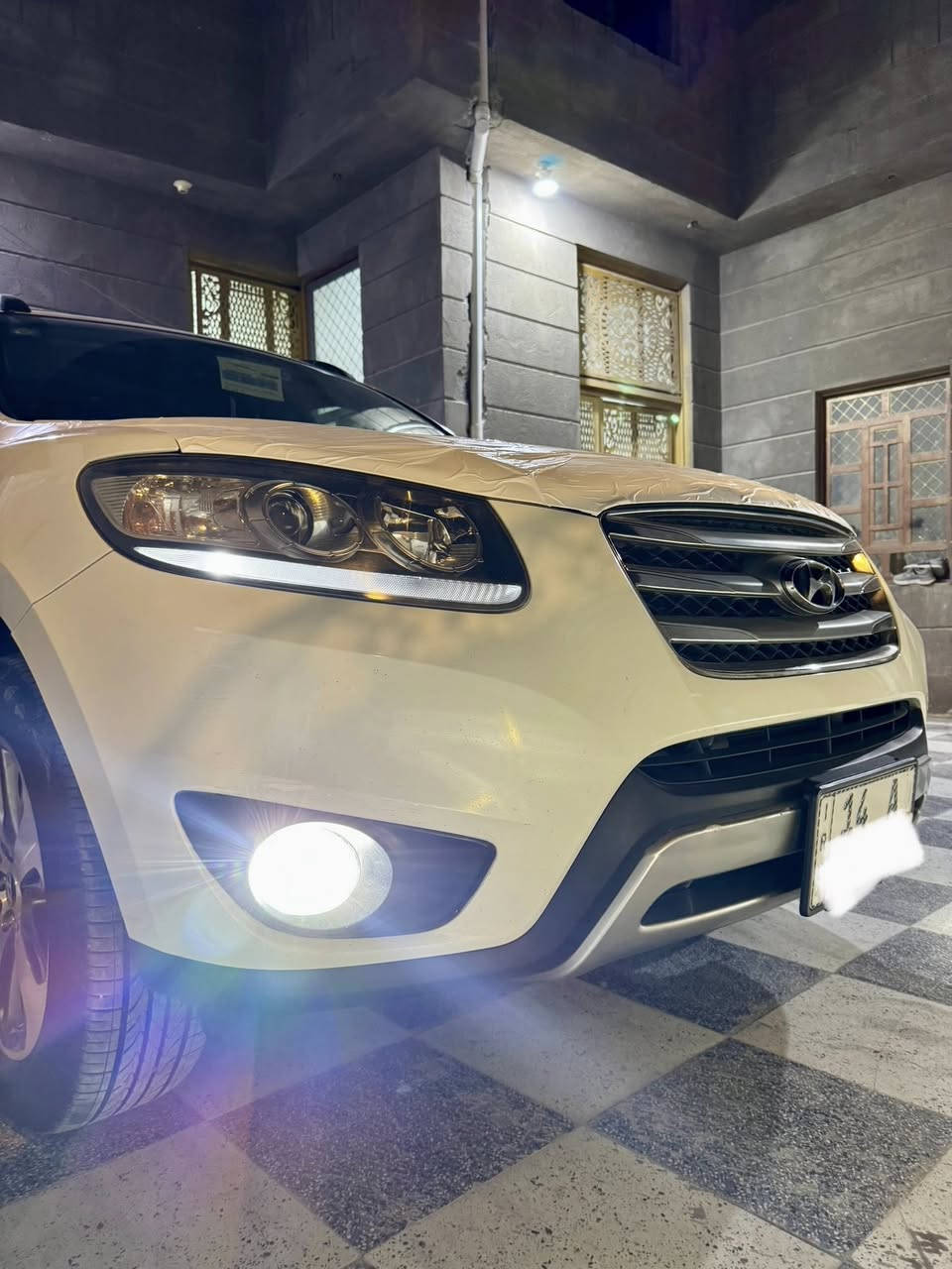 السلام عليكم سنتافي 2012 كفاله عامه محرك 6سلندر مامفتوح  فول مواصفات تنتا بصمه كشنات جلد كهربائي تحكمات جهتين مثبت سرعه تبريد بيانو ويل كب كروم 3قطع تبريد  7راكب رقم بصرة نكليزي سنويه باسمي عنوان بصرة ***********
