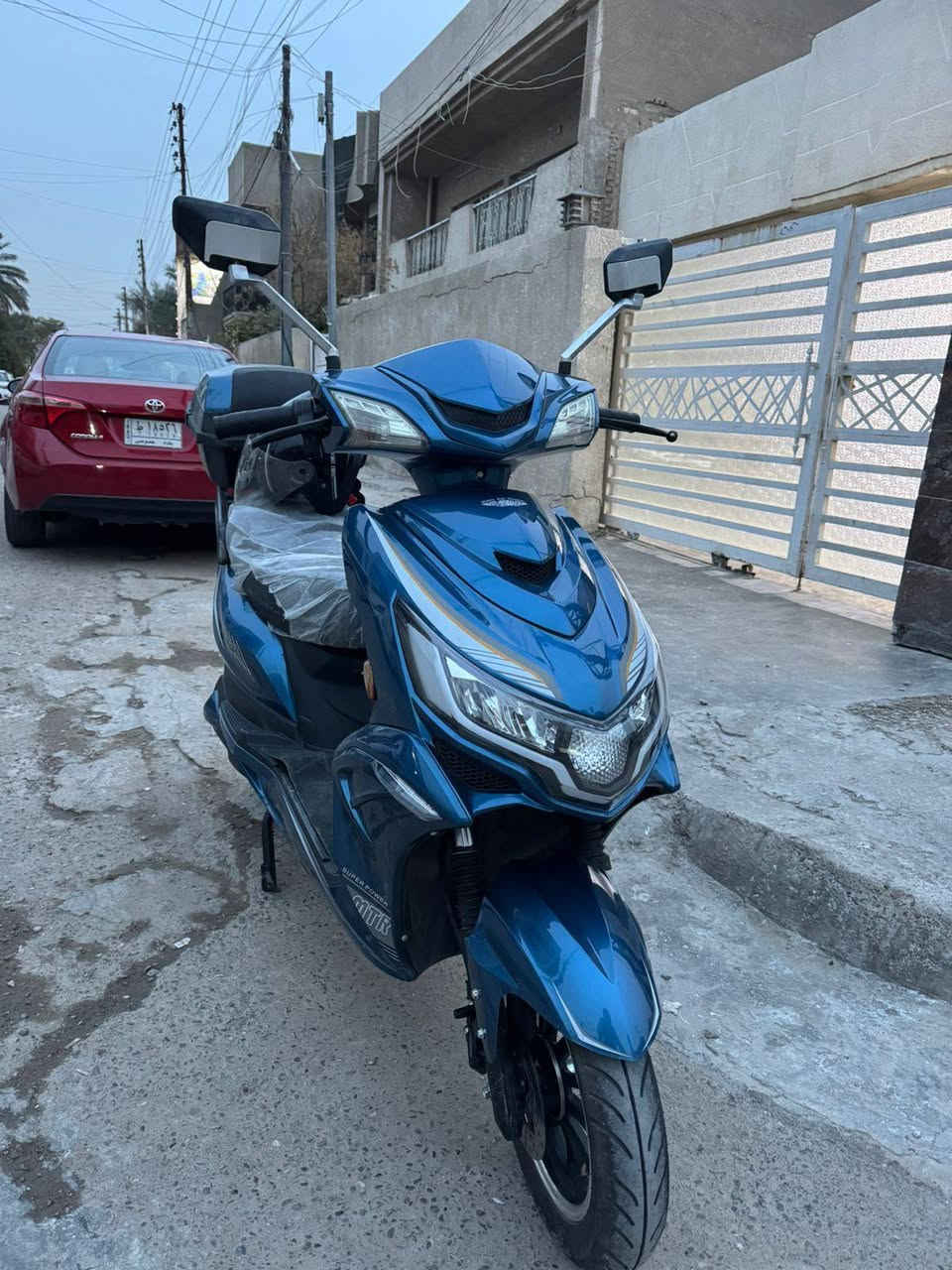 MTR.  موديل 2026
دراجه نضافتهه 99 بالميه مثل متشوف 

سريعه جدا ملف 2000 
ست بطاريات كبار ممتازه 
مابيهه كل نقص دراجه ناعمه وسريعه 
السعر 750 

مكاني حي الجهاد 
***********
