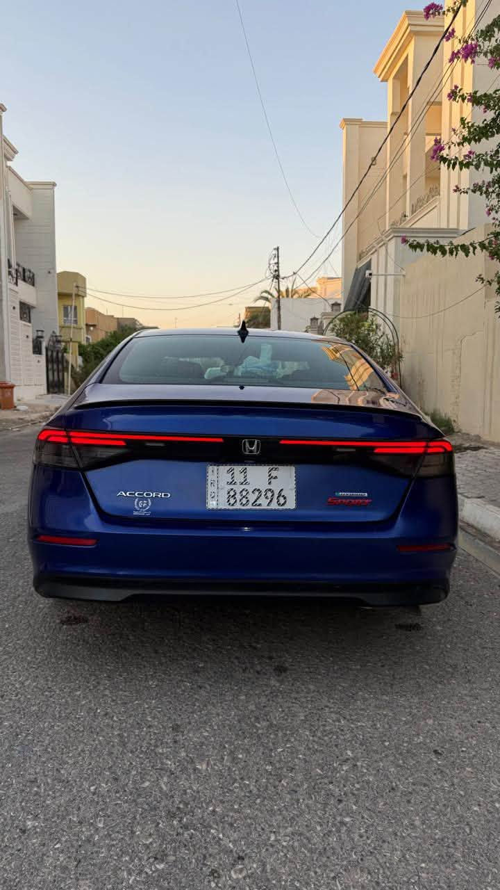 🚗 هوندا أكورد 2024 سبورت

✅ محرك 2.0 لتر هايبرد (Hybrid)
✅ قوة إجمالية 204 حصان
✅ قير أوتوماتيك e-CVT
✅ دفع أمامي (FWD)
✅ جنوط رياضية قياس 19 إنش
✅ شاشة معلومات وترفيه 12.3 إنش
✅ عداد رقمي 10.2 إنش
✅ Apple CarPlay وAndroid Auto لاسلكي
✅ كاميرا خلفية
✅ مثبت سرعة راداري (Adaptive Cruise Control)
✅ نظام المحافظة على المسار (Lane Keeping Assist)
✅ نظام التحذير من الاصطدام مع الفرملة التلقائية
✅ نظام مراقبة النقطة العمياء
✅ حساسات ومساعدات قيادة Honda Sensing
✅ تشغيل بصمة ودخول ذكي (Smart Key)
✅ فتحة سقف
✅ مقاعد رياضية بتصميم سبورت
✅ إضاءة LED أمامية وخلفية
مكان السيارة كركوك 
حادث السياره موضح بالصور 
السعر (205)
التواصل على الرقم ( *********** )
