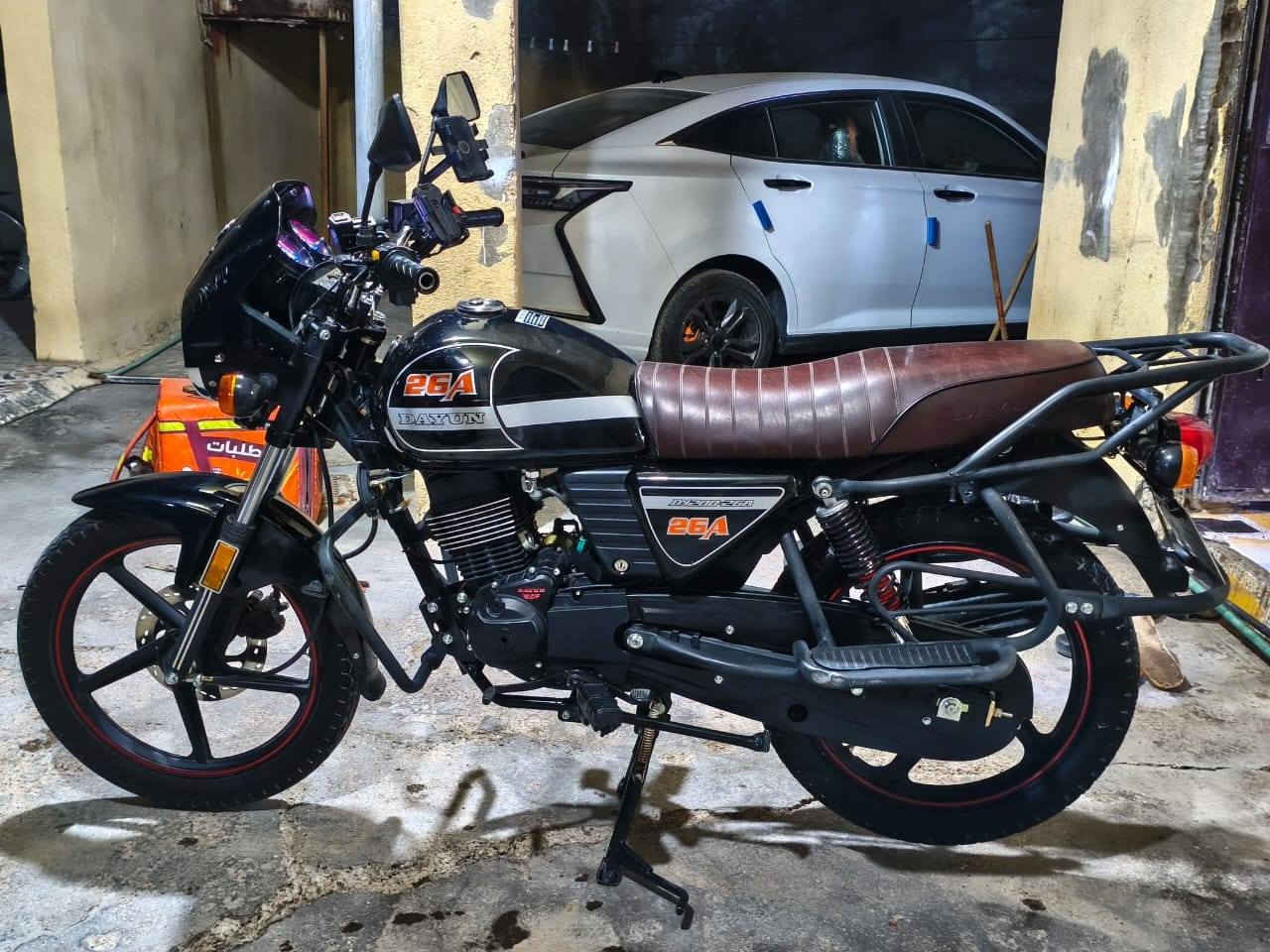 اسلام عليكم عندي دايوان موديل 2025 ماشيه 13 ممفتوح برغي بيهة بس الاشاير الاماميه واكفه دراجه مرقمه رقم اربيل اريد اراوسهة ب بوكسر مرقم العنده يدز خاص وهاذ رقمي وتساب ***********
